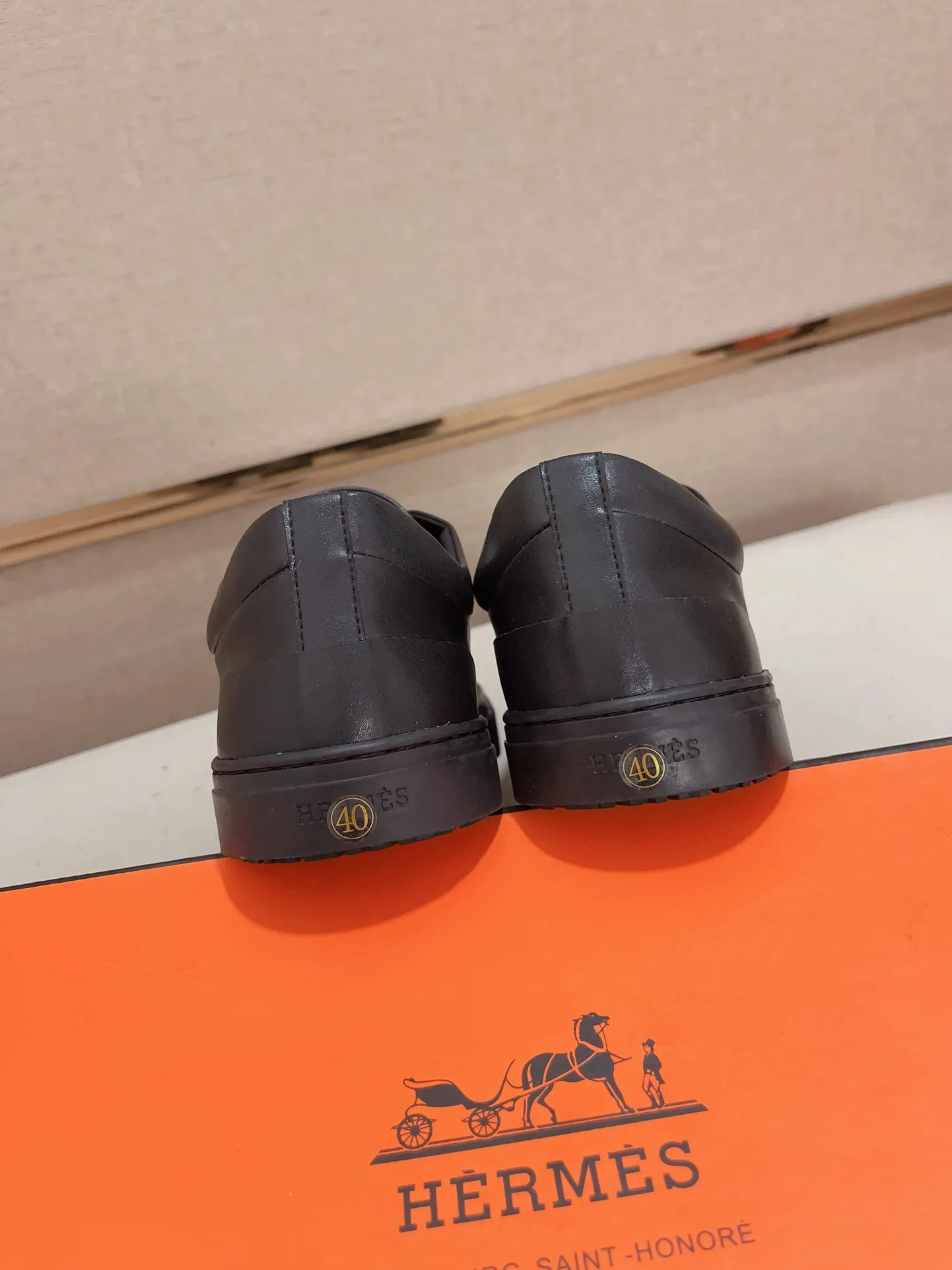 Men's clothing and shoes💰: 400💰《HERMES》【Classic Original Version】Hermès; Top 🔝 Purchasing Agency 🔍🔍Latest 🇺🇸Sold simultaneously at counters, original imported from Italy ▲▲Cow leather▲ ▲Exquisite workmanship (Italian 🇮🇹imported water-dyed 🐂cowhide lining) sole: original sole provided by the original factory, ⚠️exclusive double-layer activity·TPR·rubber·combined molded outsole; Code number: 36-44 (45/46 can be customized, non-refundable)